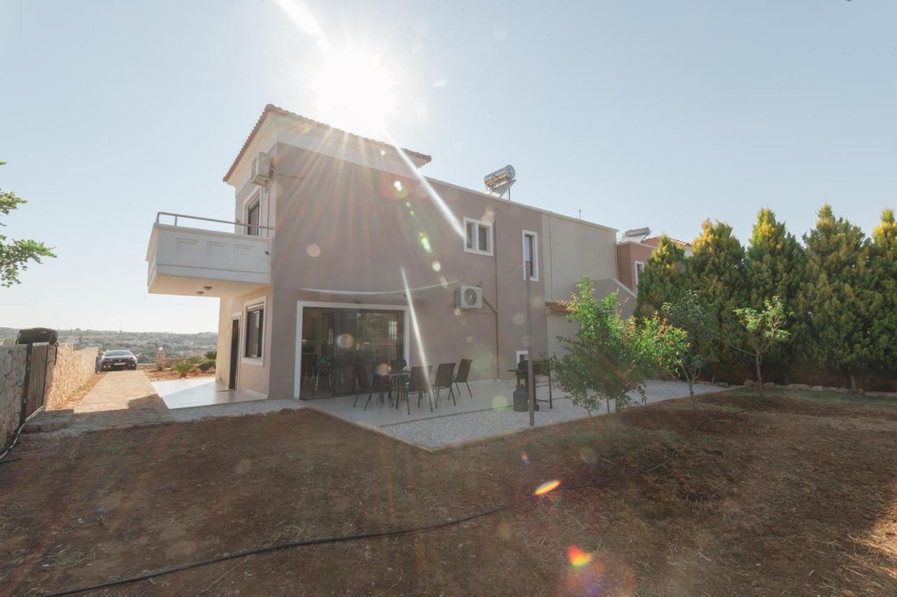Harmony Deluxe Villa With Sea Mountain View Kambánion Exterior foto